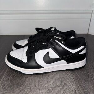 Women's Nike dunk "Panda" sneakers size 6.5
